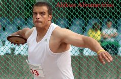 Aleksandras Abromavičius. Lietuvos lengvaatletis, kuris specializuojasi disko metimo rungtyse. Daugkartinis &scaron;alies čempionas.